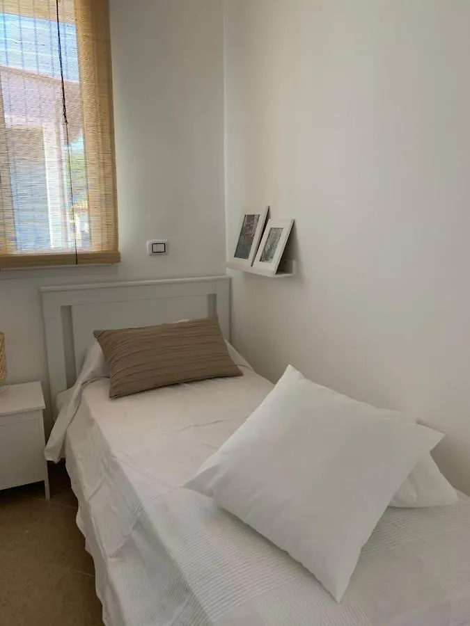 Sfondo Blu Villa Sul Mare Trabia 0*,
